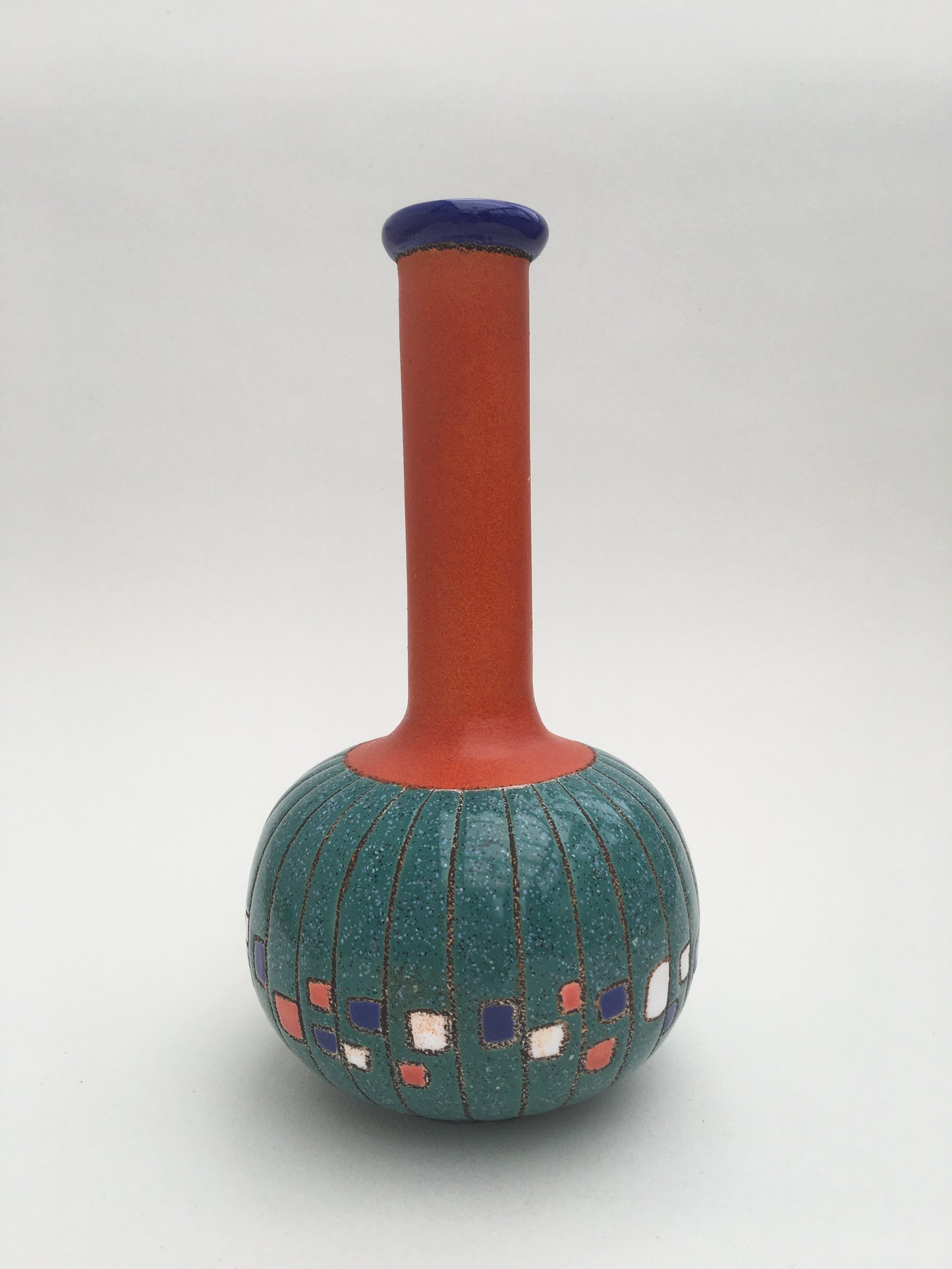 Eduardo Vega Vase