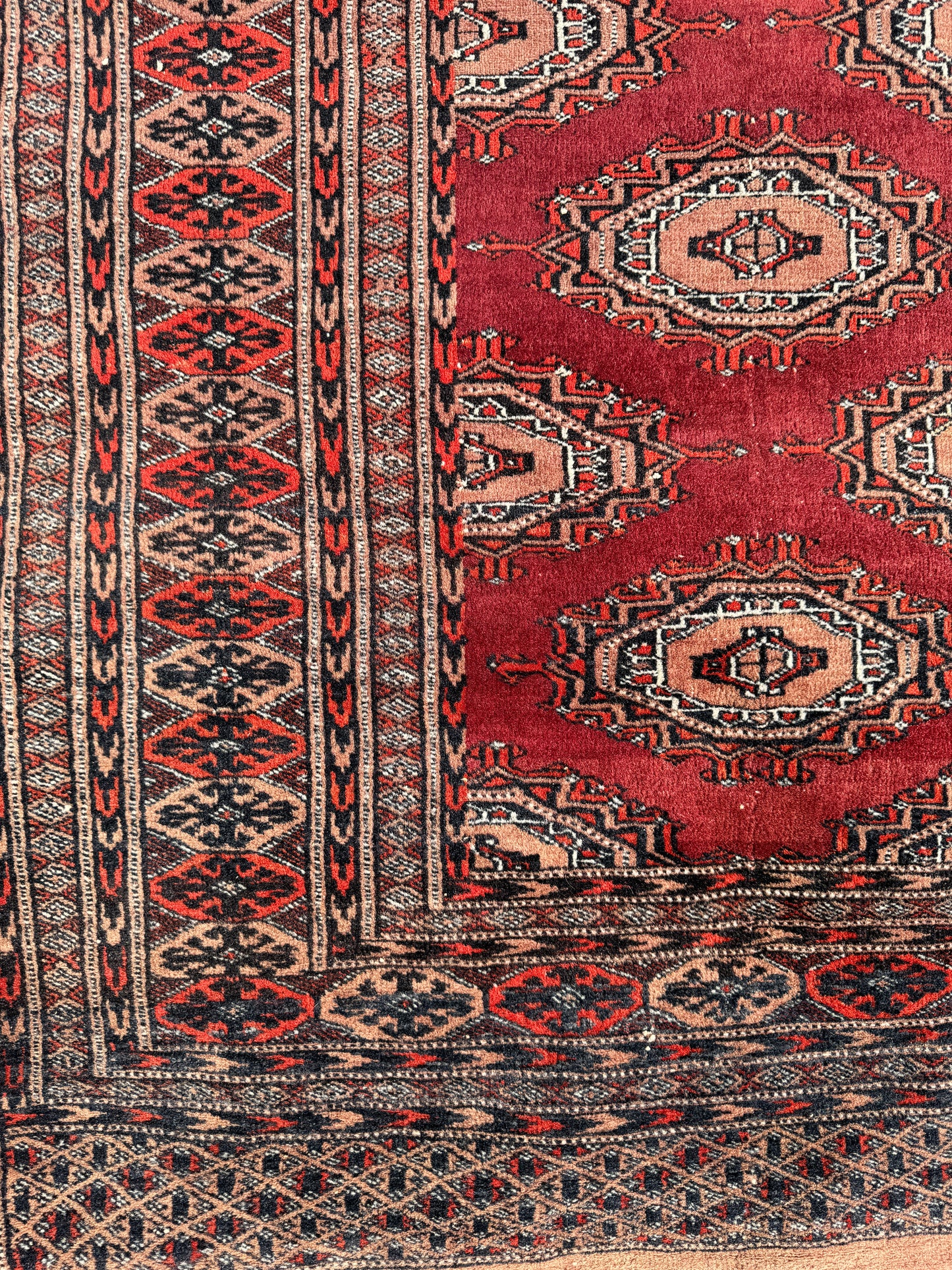 Tekke Bokhara/Royal Bokhara Style Rug